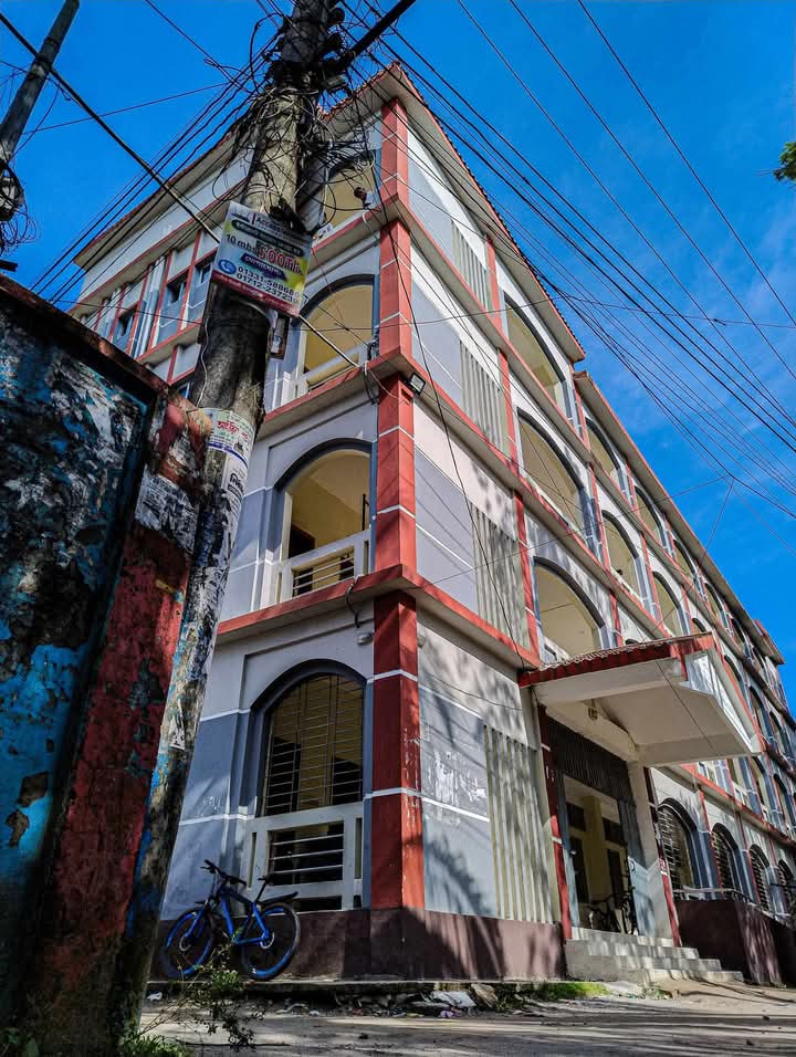 School building 2